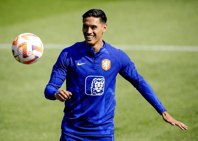 九游体育官网-包含冲刺阶段社区盾传出新动向，AC米兰手感冰凉，管理层表态——信心回归，训练强度明显提升的词条