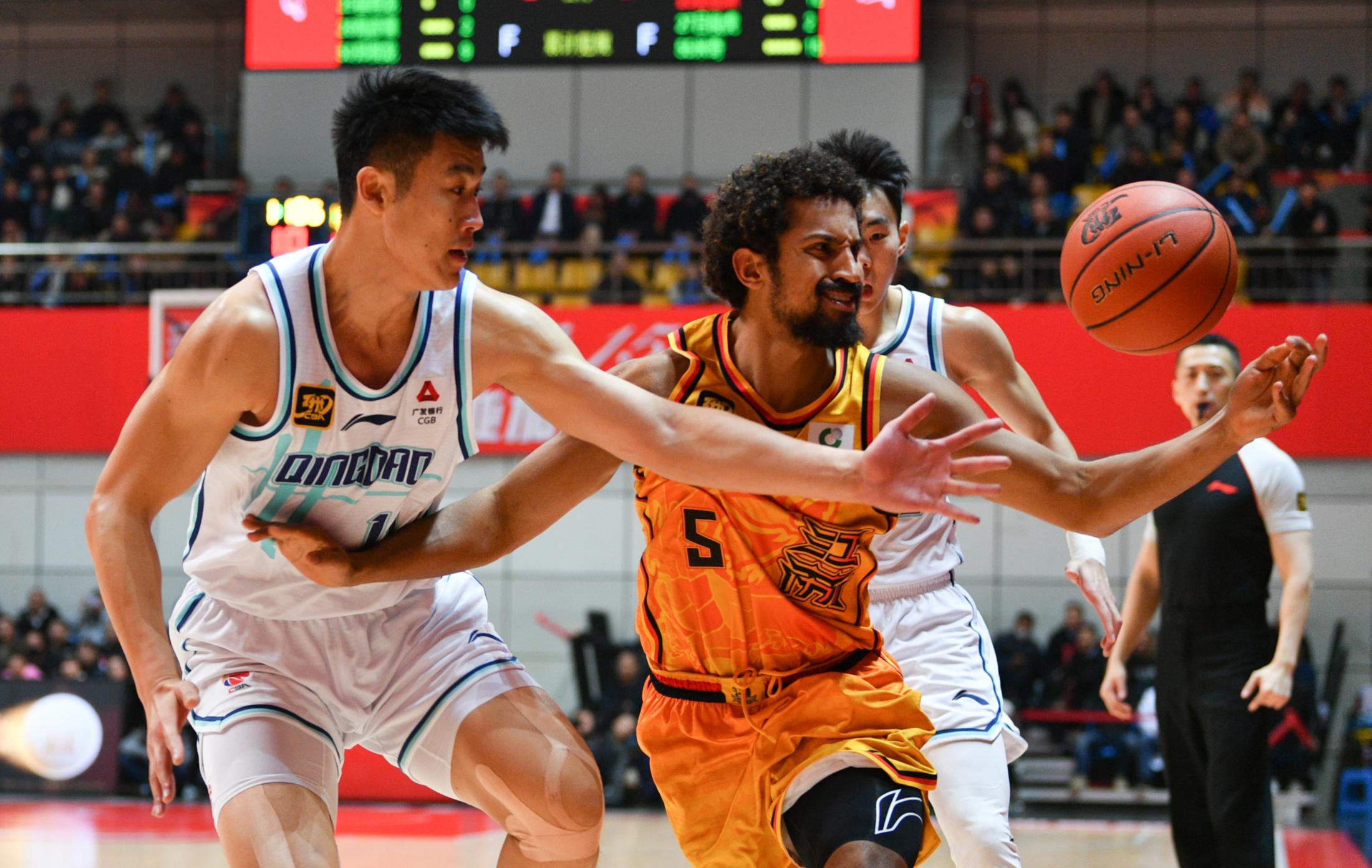 九游体育app-今夜波特兰开拓者调整名单以备欧篮联，官宣签约环节打磨，目标明确，训练强度明显提升的简单介绍